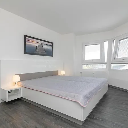 Residenz Kleine Bergstrasse 6 * Groemitz