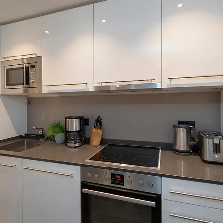 Residenz Kleine Bergstrasse 6 *